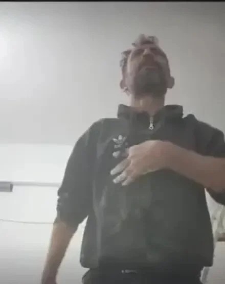 مشهد صادم على فيسبوك: سقوط عامل يمني أثناء عمله في مصر