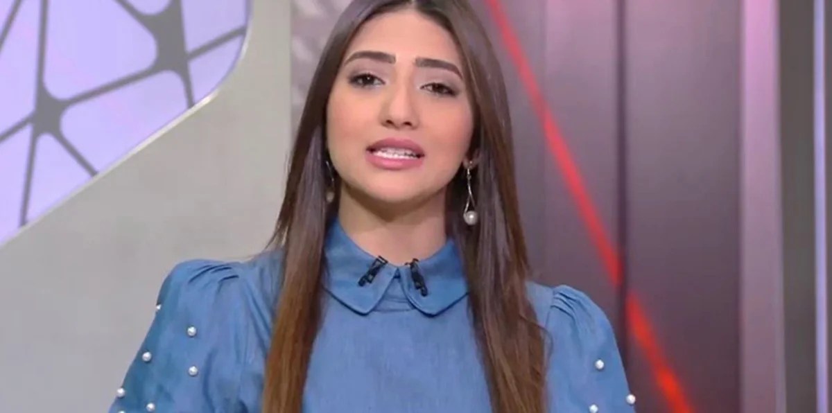 شاهد .. صوره جديده لرنا هويدي بعدسة خالد يوسف وبملابس شفافة