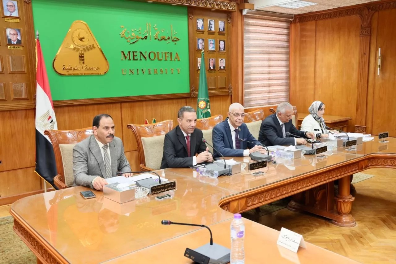 &laquo;الغريب&raquo; : المحافظة و الجامعة ذراعا البناء و التنمية بالقطاعات الخدمية..لصالح المواطن المنوفى