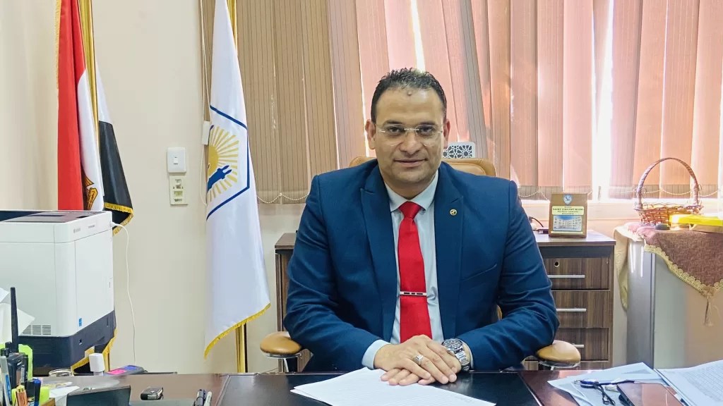 مدير الشروق التعليمية يهنئ طلاب الثانوية بانتهاء امتحانات الدور الأول مدير الشروق التعليمية يهنئ طلاب الثانوية بانتهاء امتحانات الدور الأول