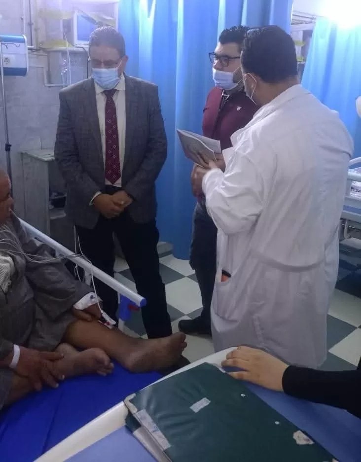 وكيل صحة المنوفية يفاجئ مستشفى تلا..وجه الشكر للمتميزين و أحال المتغيبين للتحقيق