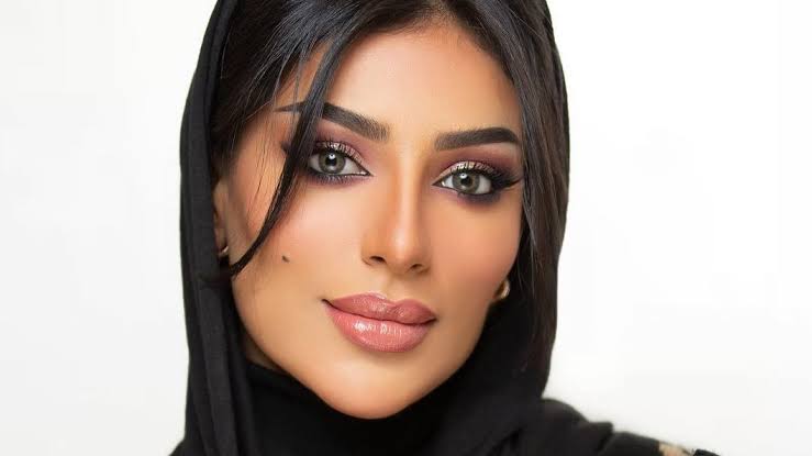 وكان قد فعلها الممثل الكويتي يعقوب بو شهري وخطف قلب الناشطة السعودية فاطمة الانصاري شبيهة الممثلة اللبنانية نادين نسيب نجيم. ÙØ§Ø·ÙÙ Ø§ÙØ§ÙØµØ§Ø±Ù ÙÙØ¹ÙÙØ¨ Ø¨ÙØ´ÙØ±Ù : Ø²ÙØ§Ø¬ Ø§ÙÙØ¤Ø«Ø± Ø§ÙÙÙÙØªÙ ÙØ¹ÙÙØ¨