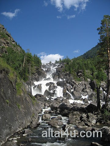 Водопад находится в 536 км от г. Vodopad Chulchinskij Uchar Vse Ob Otdyhe V Gornom Altae Bazy Otdyha Gostinicy Tury Turisticheskie Mesta I Dostoprimechatelnosti Novosti Altaya