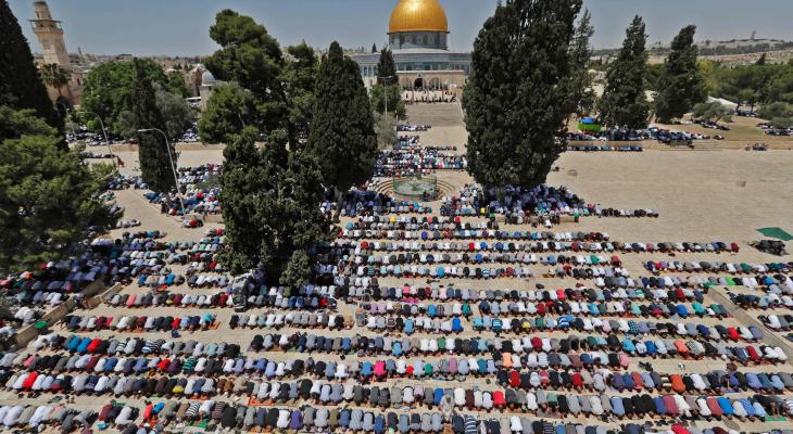 40 ألفًا يؤدون صلاة الجمعة في المسجد الأقصى