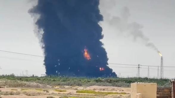 السيطرة على حريق في حقل الأحدب النفطي بالعراق
