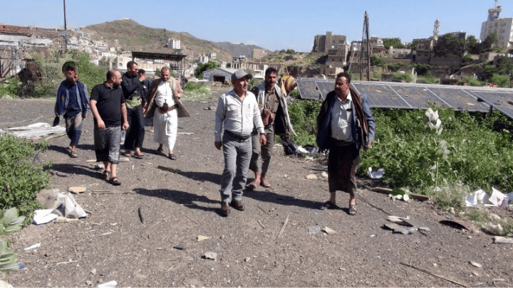 مدير عام مؤسسة الكهرباء يطّلع على أضرار العدوان بمحطة كهرباء البرق في الحوبان مدير عام مؤسسة الكهرباء يطّلع على أضرار العدوان بمحطة كهرباء البرق في الحوبان