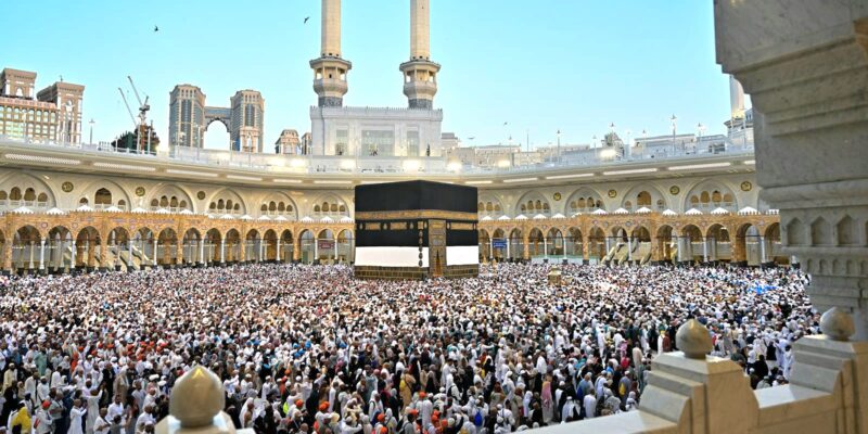 حجاج بيت الله يبدؤون بمغادرة مكة المكرمة مع انتهاء موسم الحج حجاج بيت الله يبدؤون بمغادرة مكة المكرمة مع انتهاء موسم الحج