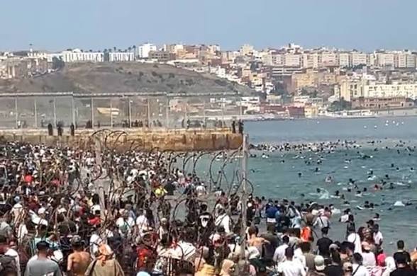 وزير خارجية إيطاليا يعلن عن تعليق اتفاقية شنغن مع إسبانيا جراء موجة العبور نحو سبتة المحتلة