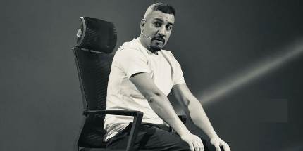 يسار لمغاري يشعل أجواء أكادير بعرض &laquo;&nbsp;لمهيب&nbsp;&raquo; وسط حضور جماهيري لافت