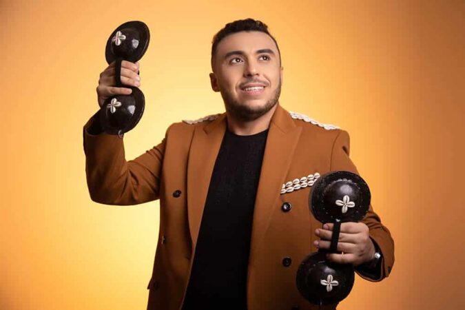الغفولي يشعل أجواء روتردام في حفل فني رفع شعار &laquo;&nbsp;كامل العدد&nbsp;&raquo;