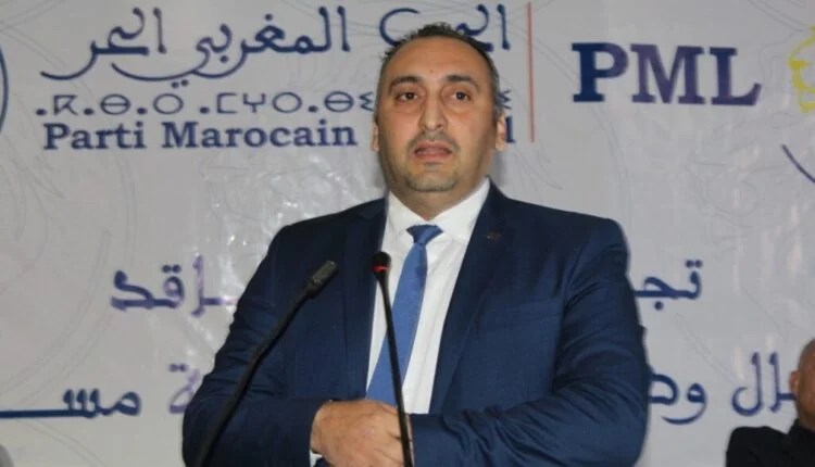 اسحاق شارية يستقيل من قيادة الحزب المغربي الحر ويستعد لكشف حيثيات قراره اسحاق شارية يستقيل من قيادة الحزب المغربي الحر ويستعد لكشف حيثيات قراره