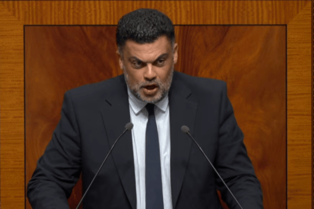 بنجلون يدعو المنصوري إلى حماية مكانة اللغة العربية