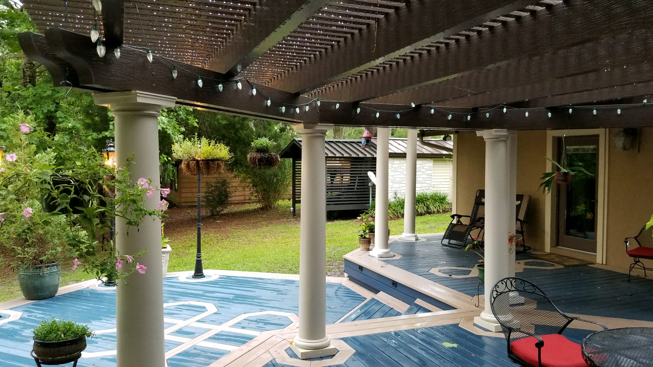 Peter has the kids till the end of the week, since they're on their christmas break right now, so i was left to my own devices last night. Pergolas | North Florida | American Gutter Inc