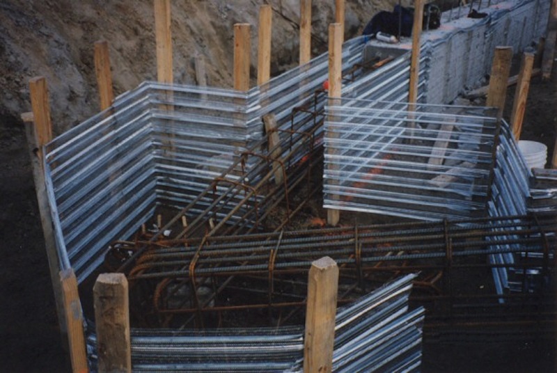 With the advent of ready mix cement, handy homeowners can do a lot of their own concrete construction. Amico Building Products - StayformÂ® Concrete Forming