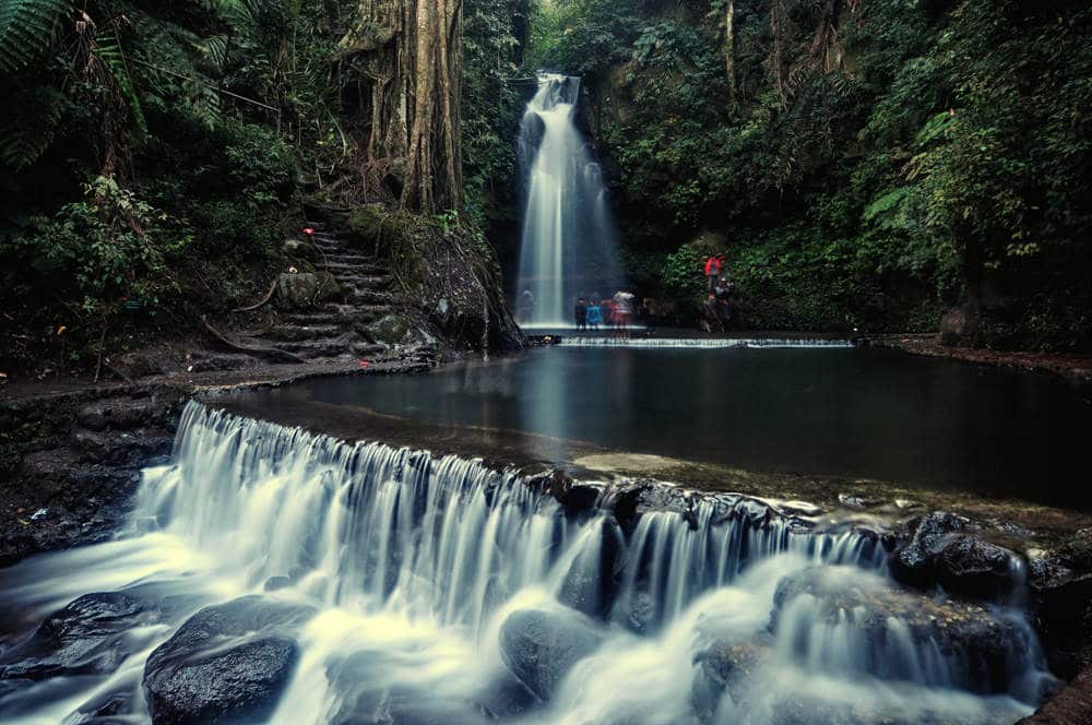 Kota kuningan jawa barat​ menjadi salah satu kota yang mempunyai taman rekreasi asik dan seru yang banyak menarik pengunjung. 10 Tempat Wisata di Kuningan yang Wajib Dikunjungi