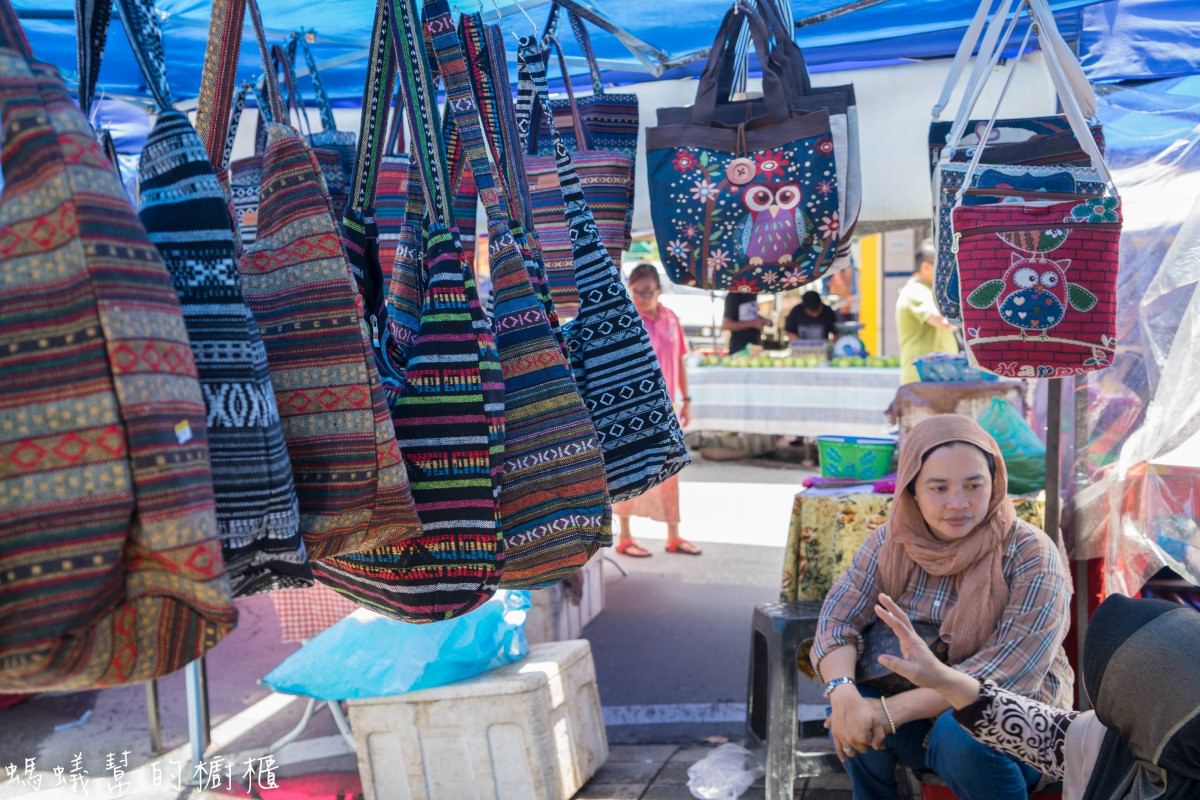 沙巴亞庇加雅街市集、悦昌茶室 | 沙巴旅遊推薦，星期日限定市集，加碼加雅街附近超好吃裡無名沙嗲串。