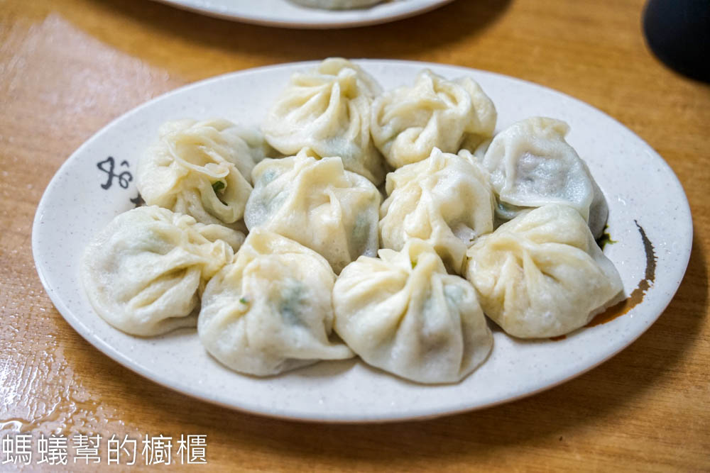 宜蘭羅東小吃推薦，正常鮮肉小籠湯包，加入三星蔥，肉汁鮮甜蔥味香。