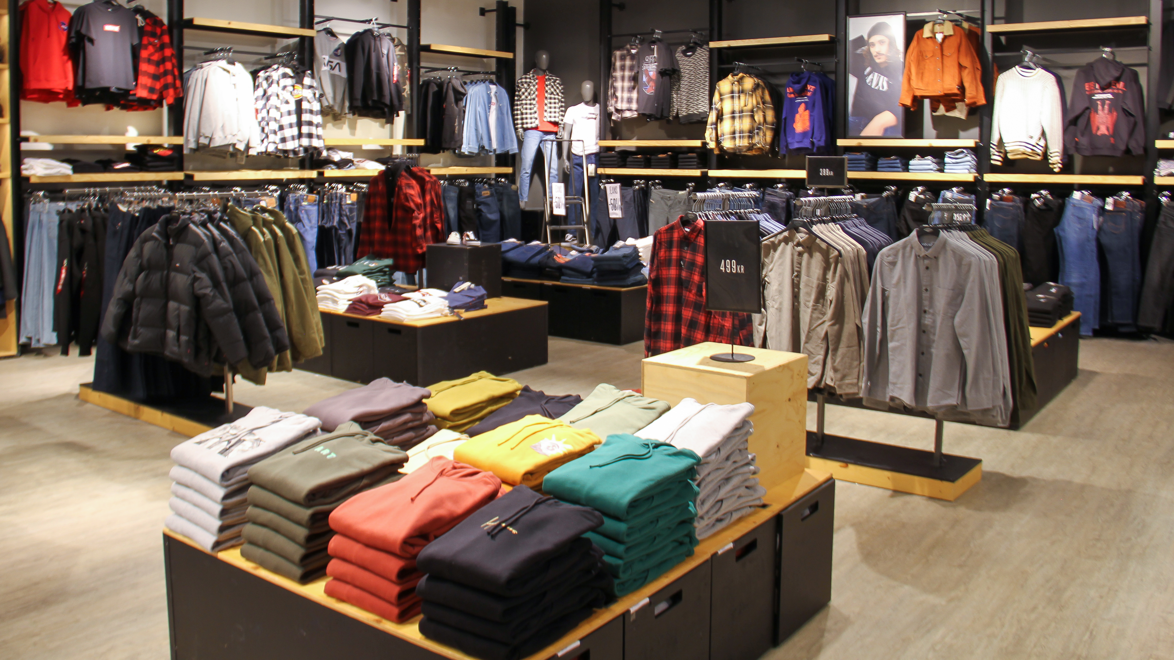 Som butikkselger er du cubus viktigste . Startsiden for jobb og karriere i norge. Har du lyst til å jobbe med mote i et kreativt miljø? Søk blant alle typer jobber i hele norge! At cubus we have focus on our customers. Du finner 9 ledige stillinger med søkeordet cubus på finn jobb. Butikkselger, ekstrahjelp, visual merchandiser og mer! Cubus is part of the varner group, which consists of 12 chains, with over 1,400 stores and. Her får du en rask, enkel og kostnadsfri metode på å finne en jobb blant 24.000+ jobbtilbud i norge og . 18 ledige jobber som ledig stilling cubus er tilgjengelig på indeed.com. Markedsmiksen Til Cubus Og Carlings Markedsforing Og Ledelse 1 Ndla