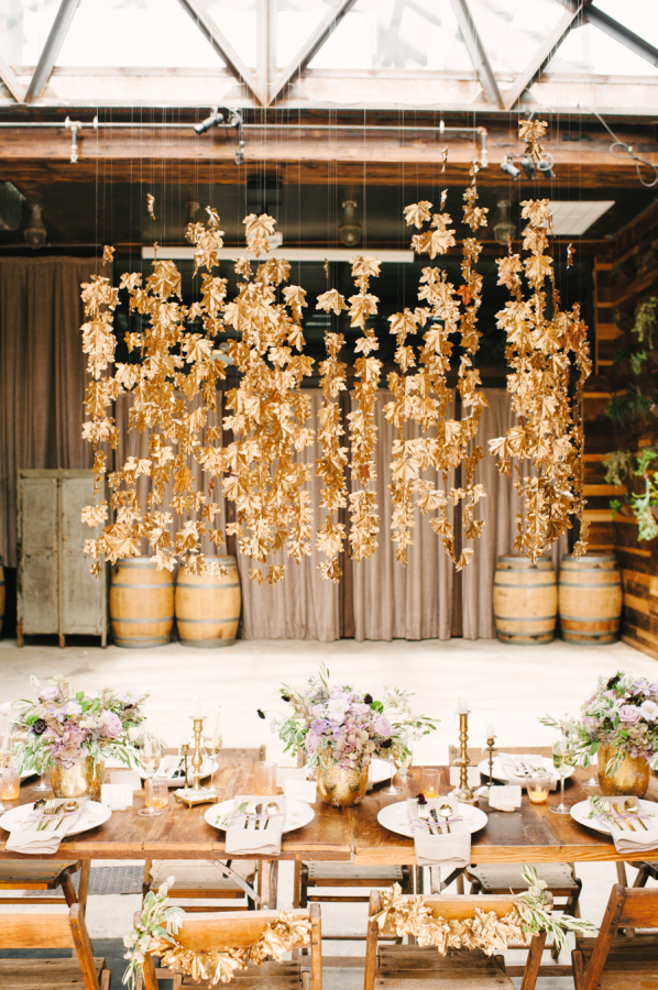 Dahlias, hibiscus, roses and camellias are some of the . Fall Wedding Ideas That Don't Scream Halloween | A ...