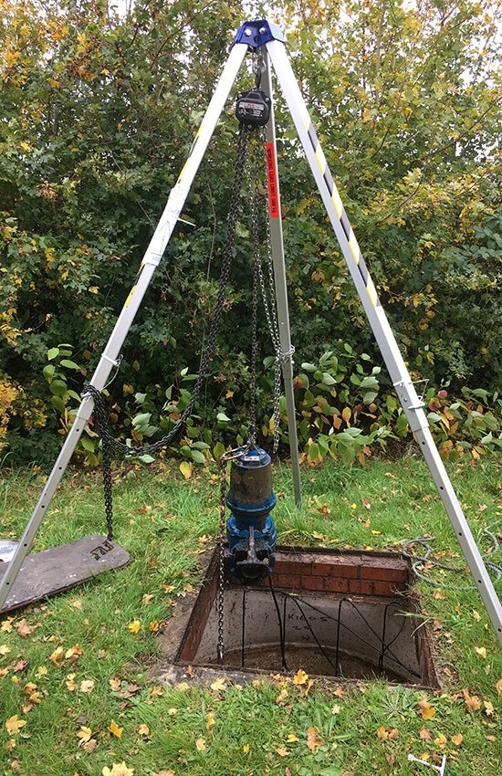 Jebao jecod 2021 single outlet eco energy saving low wattage pond pump uk supply. Submersible pumps | Aquarius Total Water Services