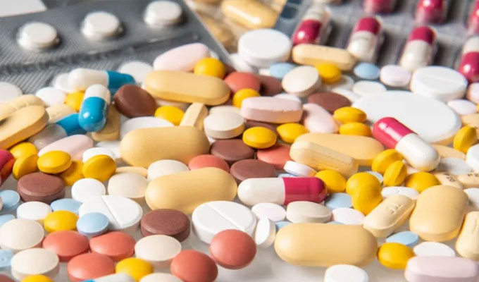 نقابة الصيدليات الخاصة تكشف أسباب النقص المتواصل في الأدوية..