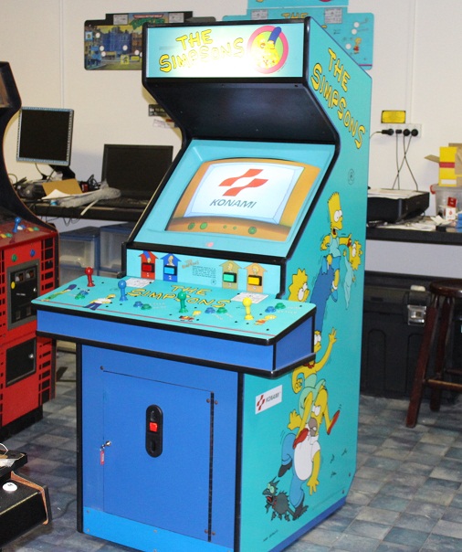 Also in this cabinet is the simpsons™ bowling! The Simpsons Arcade Machine