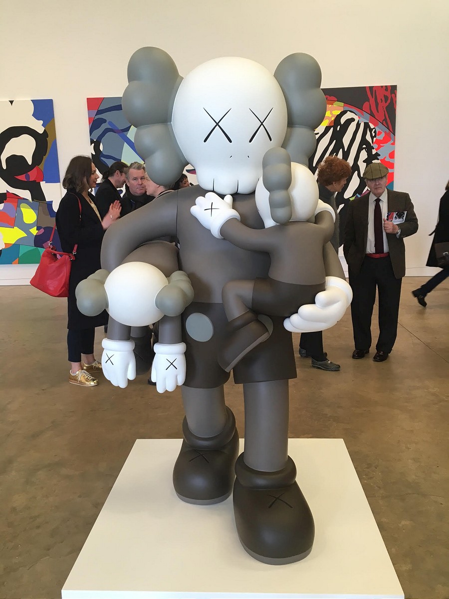 4.9 out of 5 stars 19. Openings: KAWS @ Yorkshire Sculpture Park Â« Arrested Motion
