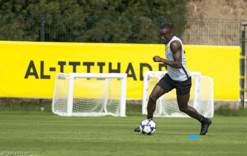 الإجهاد يقلص تدريبات الاتحاد