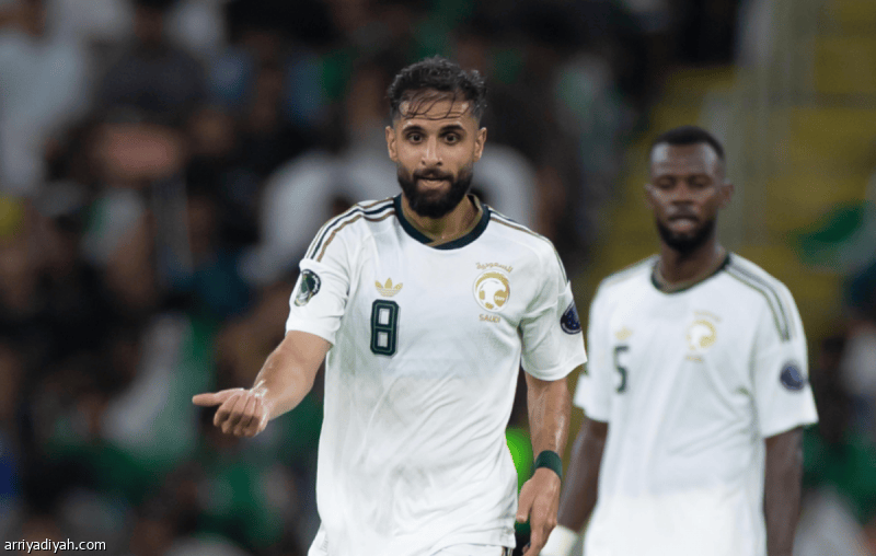 الرباط يهدد آل حجي بالغياب شهرًا