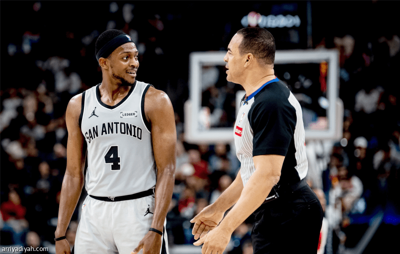 &laquo;NBA&raquo;.. سبيرز يهزم كليبرز ويحقق الـ11 تواليا