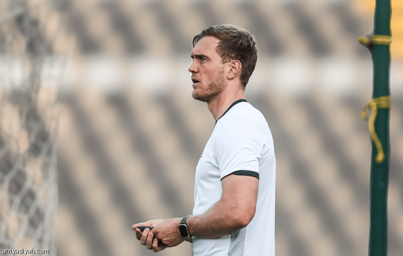قبل الهلال.. ريوس يعود وفيسينج يجرب بديل كادش