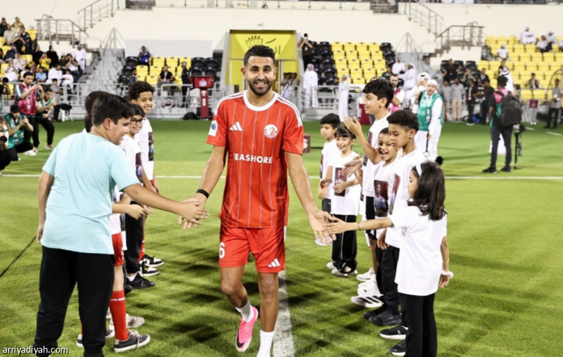 الشمال يحتفي بمحرز.. ويتعادل