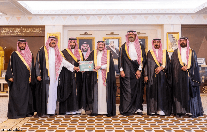 أمير القصيم يطلع على تقرير الهجن