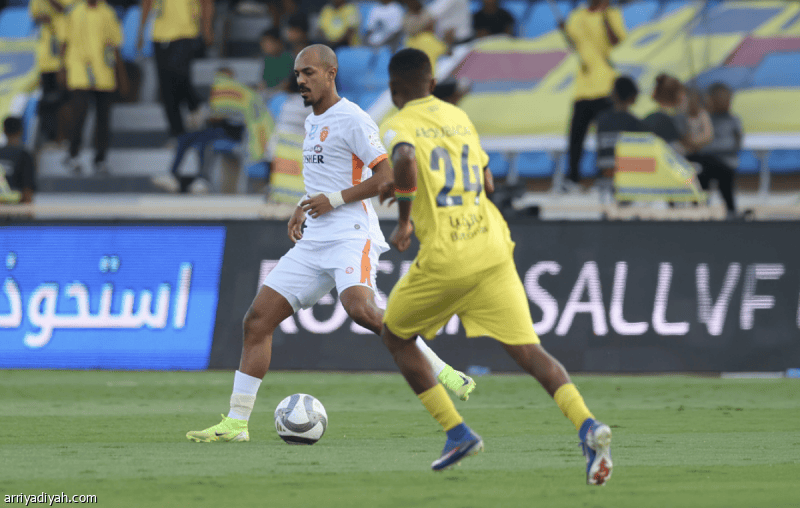 الحزم يفرض على الفيحاء التعادل الرابع