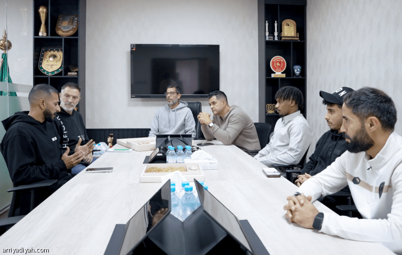 مساعدو رينارد يزورون ضمك وأبها