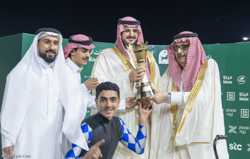 &laquo;الوقاد&raquo; يهدي &laquo;عذبة&raquo; كأس إمارة مكة المكرمة