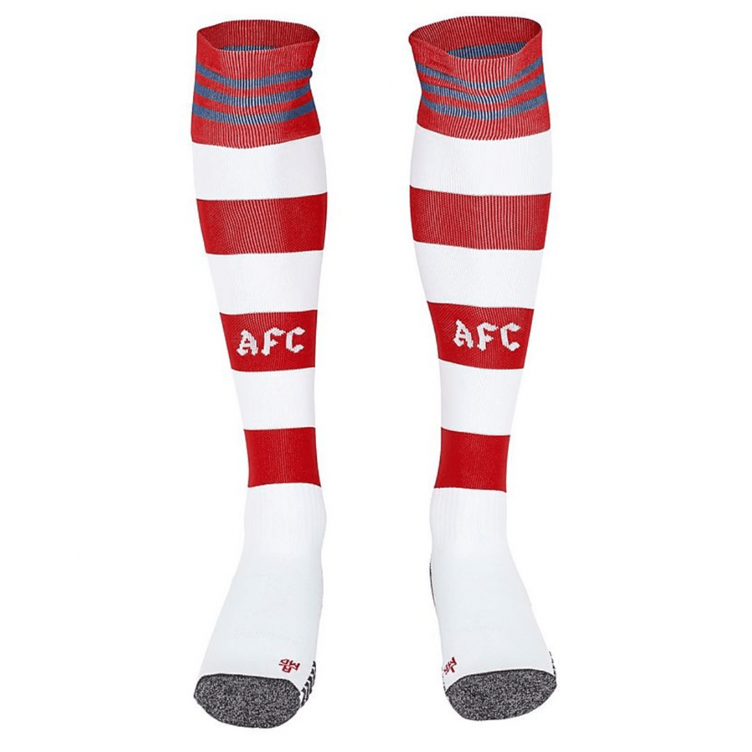 It's mainly red ('scarlet') with white sleeves and side panels. Arsenal Launch New Home Kit For 2021 22 Season Arseblog News The Arsenal News Site