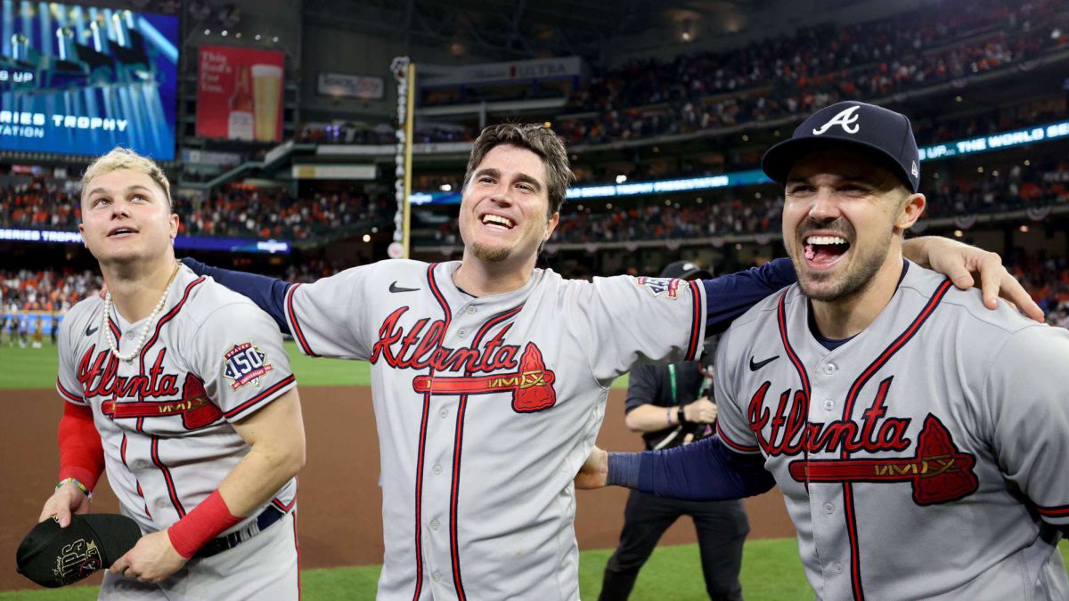 wallpapers Braves Parade Broadcast right here on as english