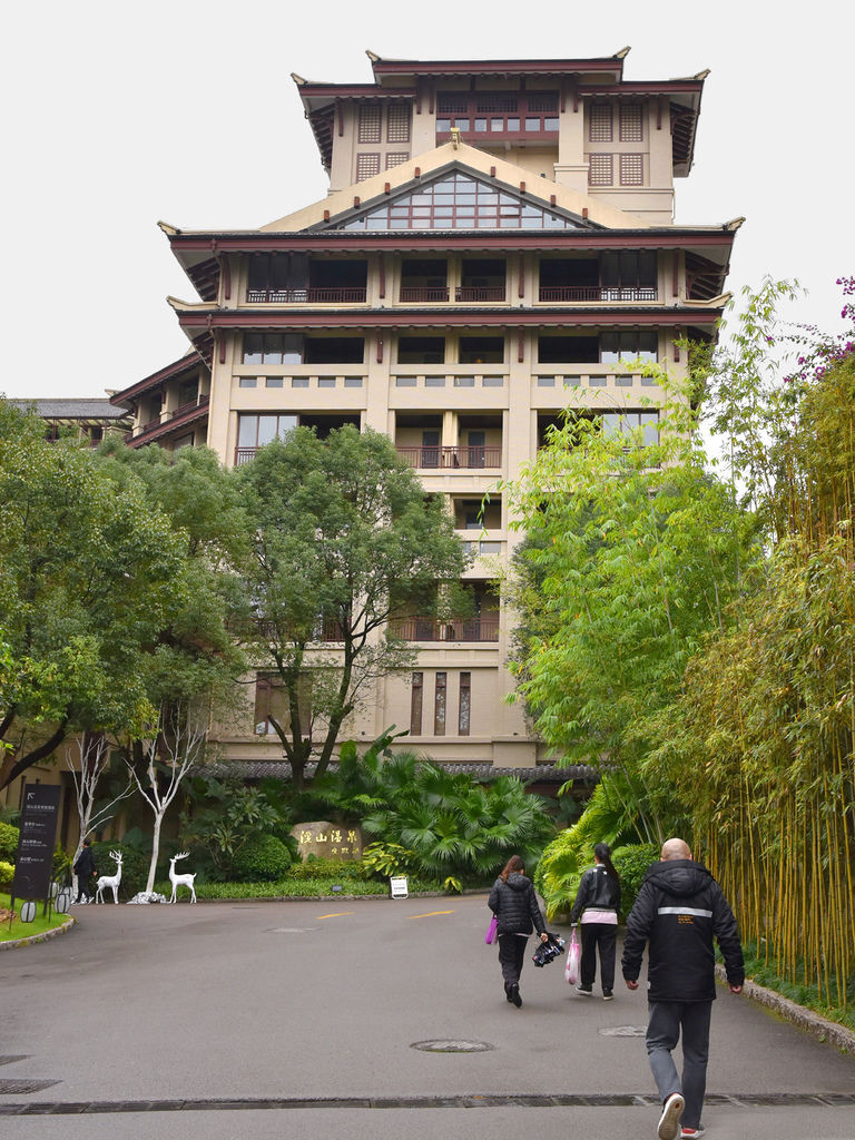 福州【溪山溫泉度假酒店】53種溫泉池設施，讓人置身在大自然中泡湯，還有獨創船上泡湯潘溪風帆…