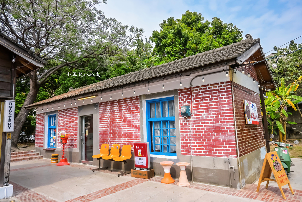雲林斗六景點【小落別院】紅磚建築、老屋活化、日式甜點、柑仔店童玩零食