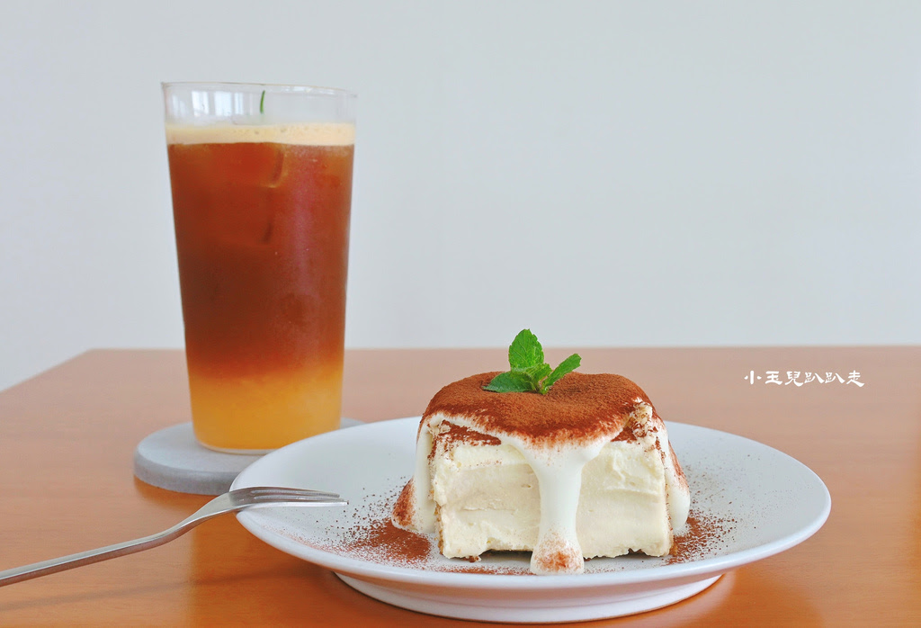 南投咖啡廳【Middle coffee】埔里地母廟旁 | 葡萄柚美式、義式咖啡、手沖咖啡、蛋糕