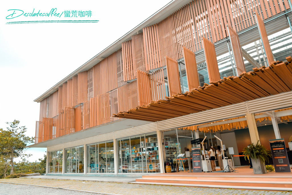 日月潭咖啡廳【蠻荒咖啡】中潭公路IG熱點，輕食、甜點、精品咖啡一次滿足