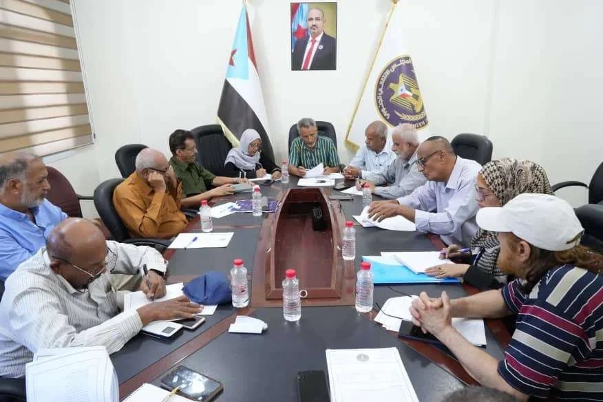 الهيئة الاقتصادية والخدمية في الانتقالي الجنوبي: التحديات الاقتصادية والخدمية نوع من العقاب الجماعي بحق أبناء الجنوب العربي
