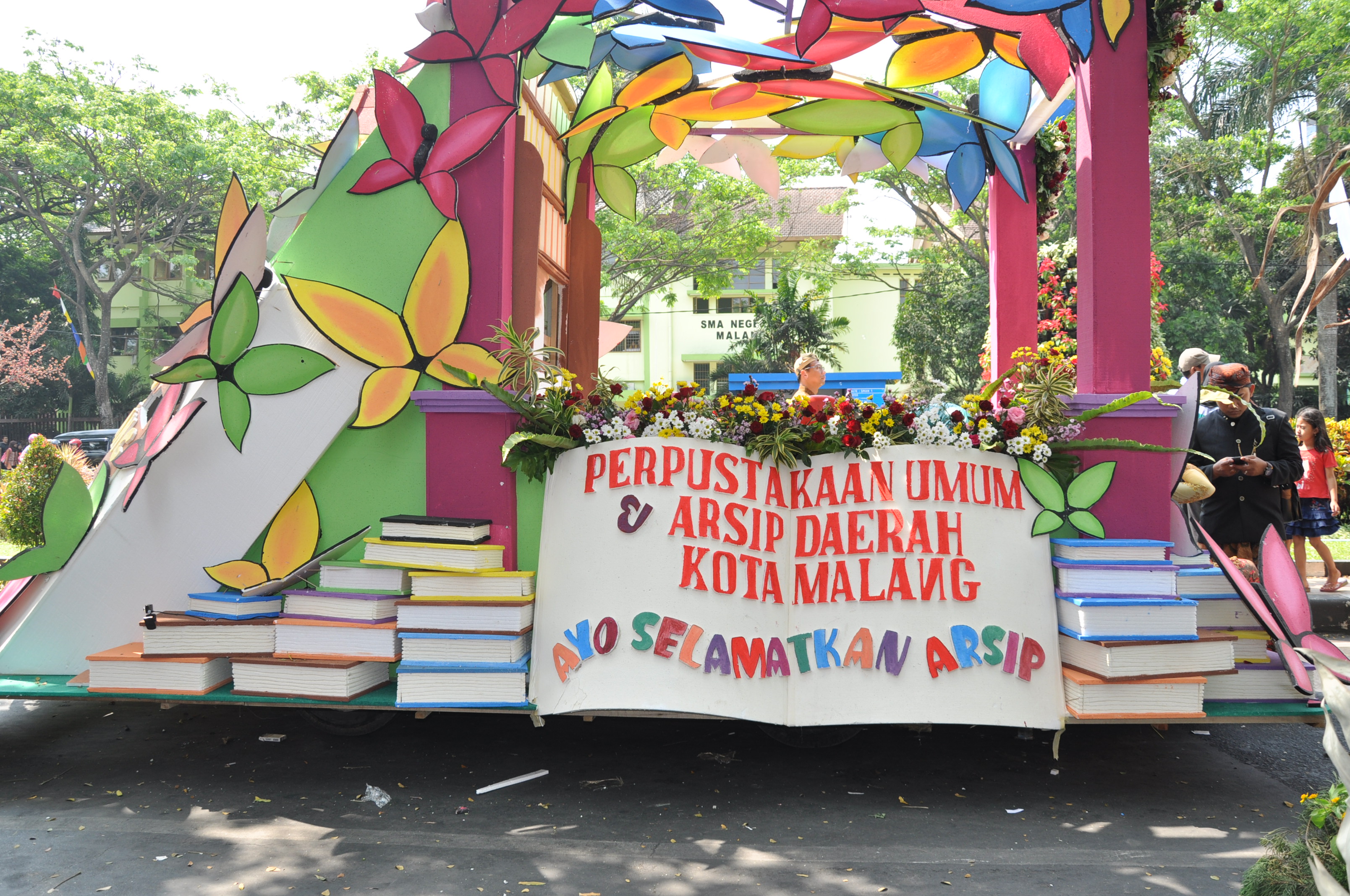 Untuk mempersingkat waktu , berikut ini beberapa 54+ gambar hiasan mobil karnaval, inspirasi penting! 78 Koleksi Modifikasi Mobil Pick Up Untuk Karnaval Terbaik Gambar Mobil