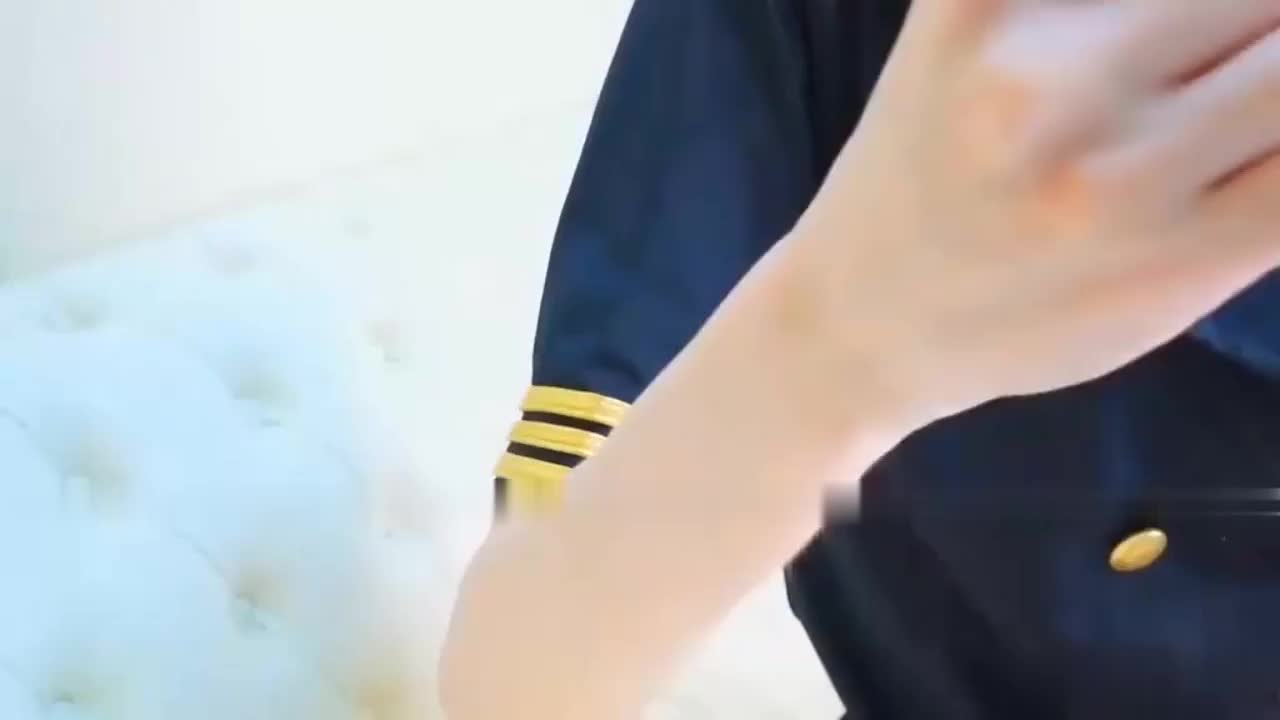 #利香 ASMR 性感舔耳朵