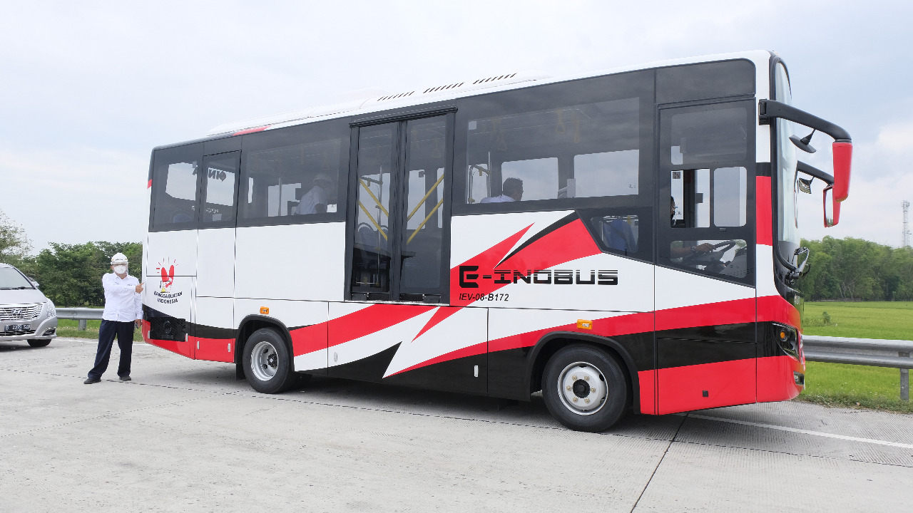 INKA Garap Bus Listrik Berbentuk Kereta - Aspek.id