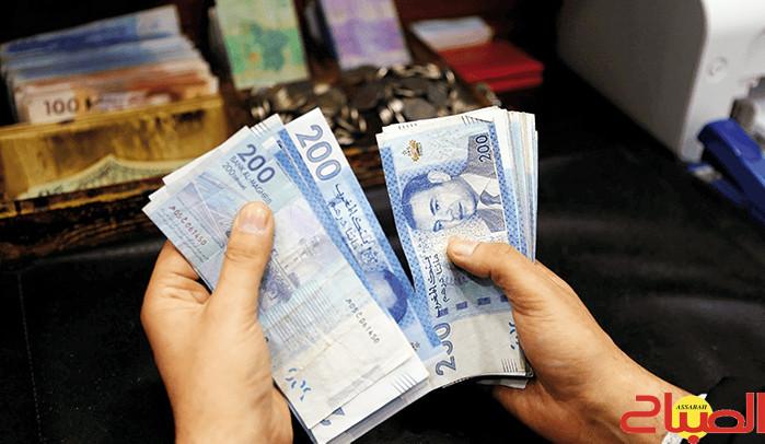 عجز السيولة البنكية يتراجع إلى 138 مليار درهم