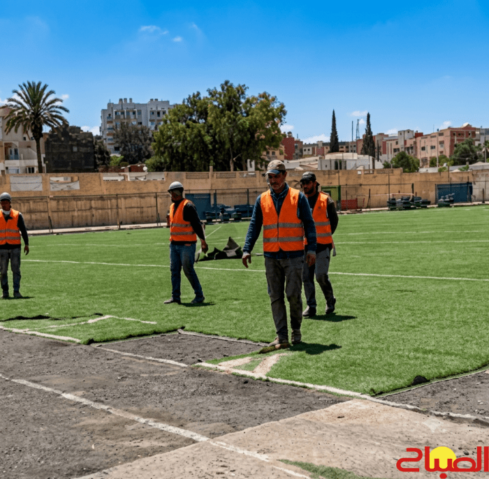 سطات تشرع في إصلاح الملعب الملحق لكرة القدم استعدادا للموسم الرياضي المقبل