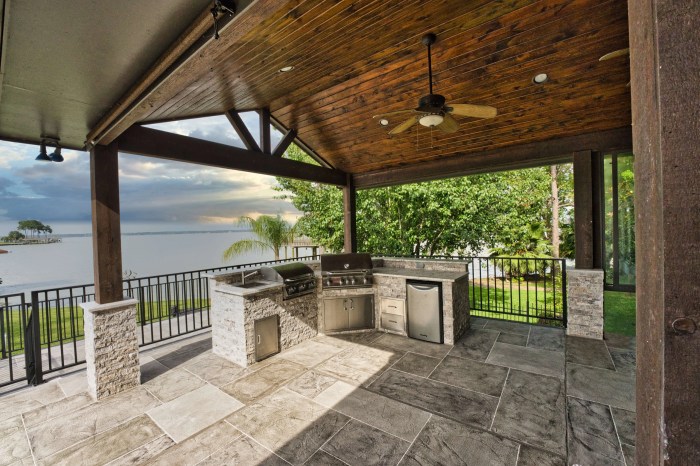 Professional Outdoor Kitchen Construction in Fort Worth, TX