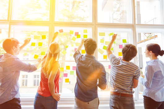 Erfolgreich sein, ein bestimmtes jahresgehalt erreichen, größere verantwortung im job tragen, eine berufliche veränderung vollziehen, eine familie gründen, mehr freizeit für hobbys haben oder eine idee bis in die selbstständigkeit führen. Expresscv Expresscv